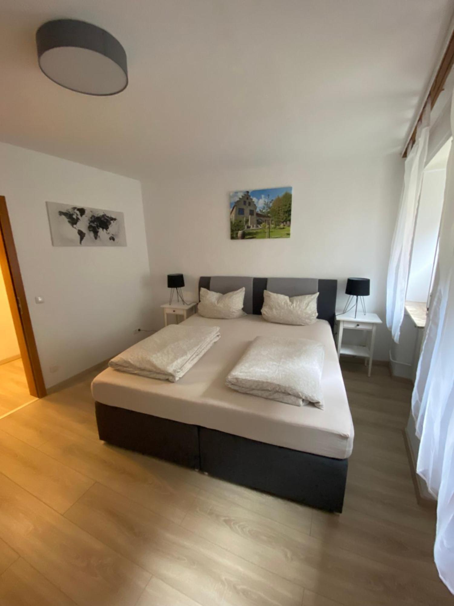 Ferienwohnung Stiegel อินเงนไฮม์ อัม ไรน์ ภายนอก รูปภาพ